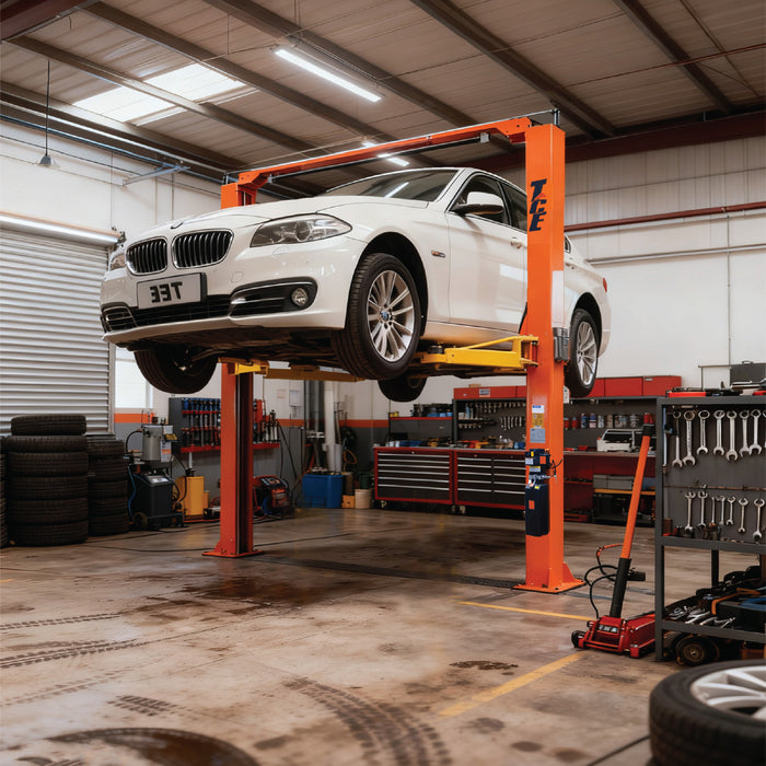 ALI-sertifioitu 10 000 paunan (4,3 m) kaksipilarinen automaattinen nostolaite, symmetriset varret, 79 tuuman (199 cm) nostokorkeus, 144 tuuman (361 cm) poikittaispalkki TMG-TO2593