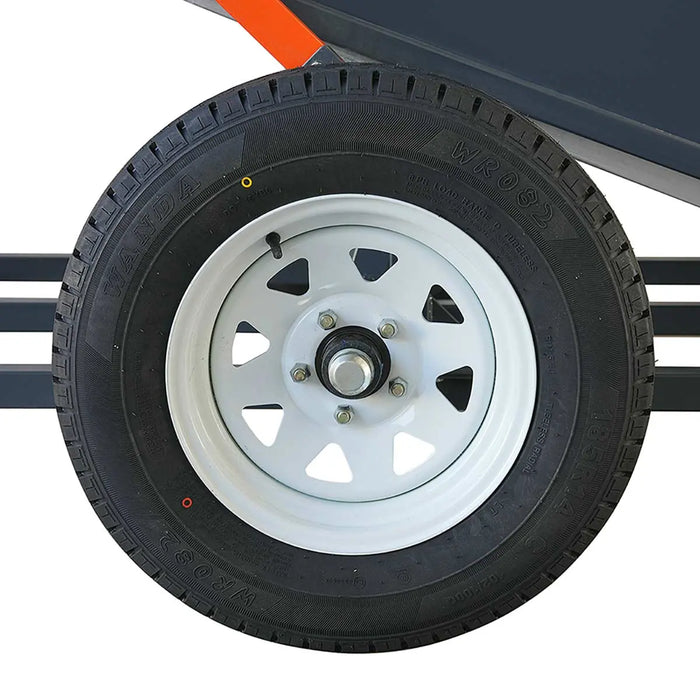 TMG Industrial 12’ Portable Cattle Loading Ramp, 2600-lb Chassis Capacity, 10,000 lb Hitch Capacity, Rib-Checkered Floor, TMG-CSR12