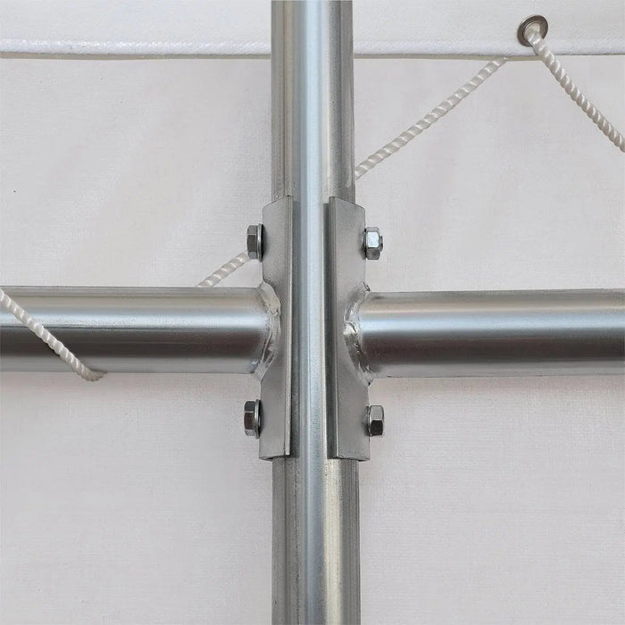 30' x 20' kaksoisristikkorakenteinen konttisuoja, jossa on kestävä 17 unssin PVC-katos, suljettu päätyseinä ja alaslaskettava etuseinä, TMG-DT3020CF