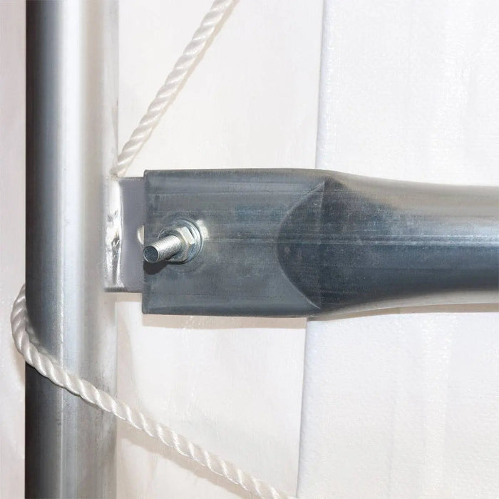 30' x 20' kaksoisristikkorakenteinen konttisuoja, jossa on kestävä 17 unssin PVC-katos, suljettu päätyseinä ja alaslaskettava etuseinä, TMG-DT3020CF