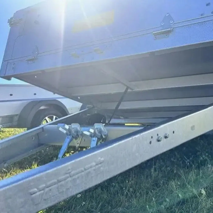 Variant 9’ Heavy Duty Utility Tilt Trailer with Ramp, 5’ x 9’ Inner Box, MFR #: 754Tilt, Made in Canada